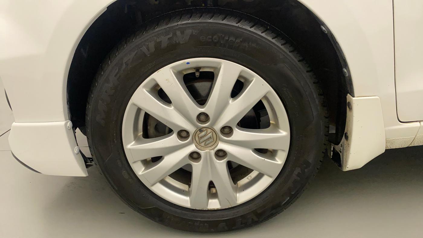 2017 Maruti Ertiga ZDI + SHVS, Diesel, Manual, 94,570 km, Left Front Wheel