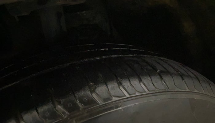 2021 Tata NEXON XZ PLUS DIESEL SUNROOF, Diesel, Manual, 1,02,270 km, Left Front Tyre Tread