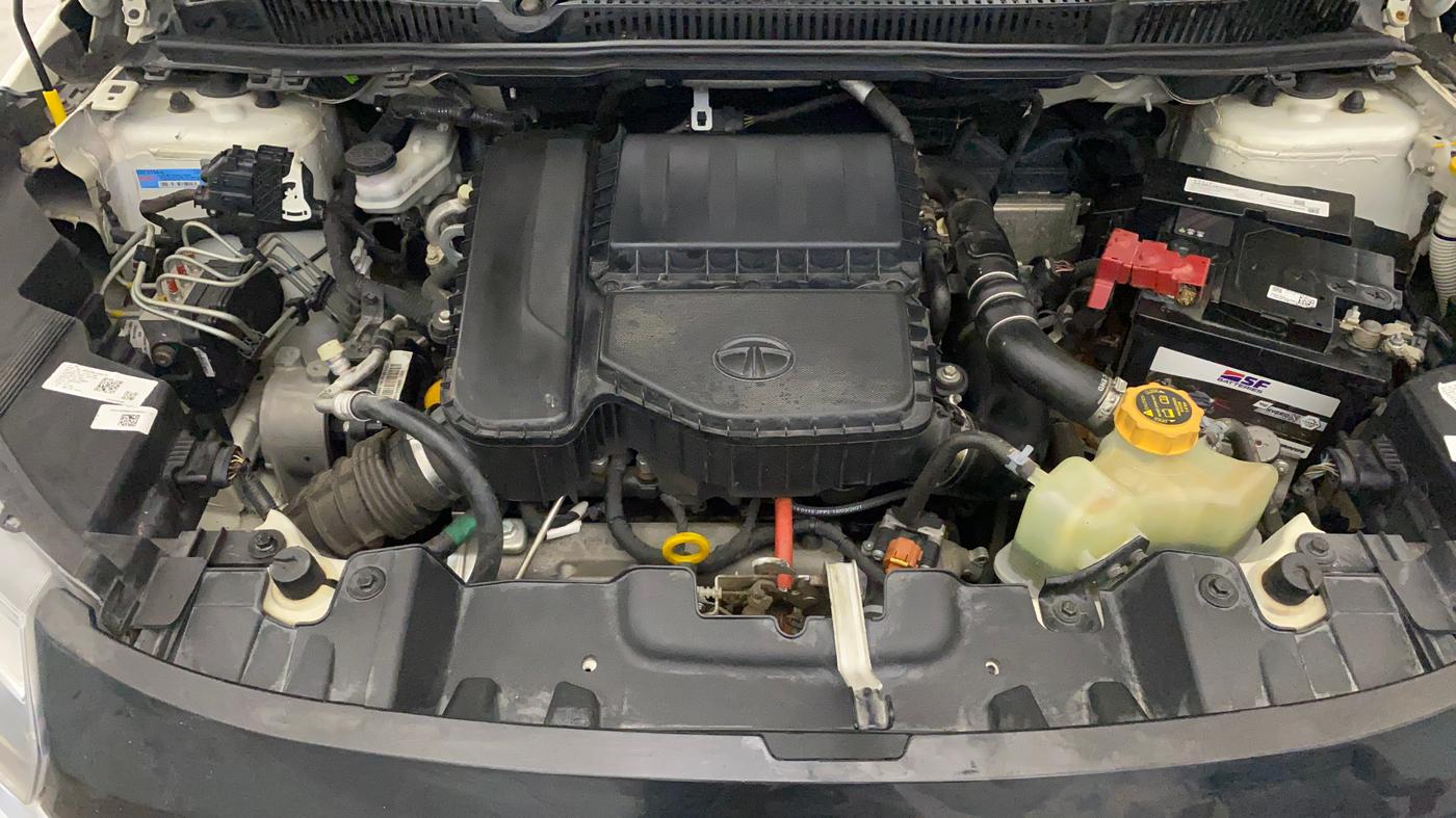 2021 Tata NEXON XZ PLUS DIESEL SUNROOF, Diesel, Manual, 1,02,332 km, Engine View
