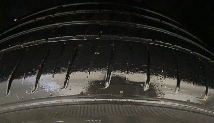 2021 Toyota Glanza G, Petrol, Manual, 35,587 km, Left Front Tyre Tread