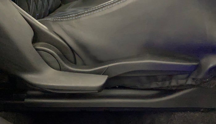 2021 Toyota Glanza G, Petrol, Manual, 35,587 km, Driver Side Adjustment Panel