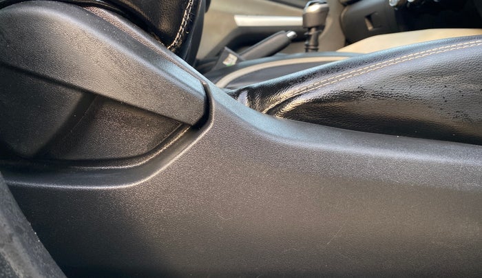 2023 Nissan MAGNITE XE, Petrol, Manual, 26,910 km, Driver Side Adjustment Panel