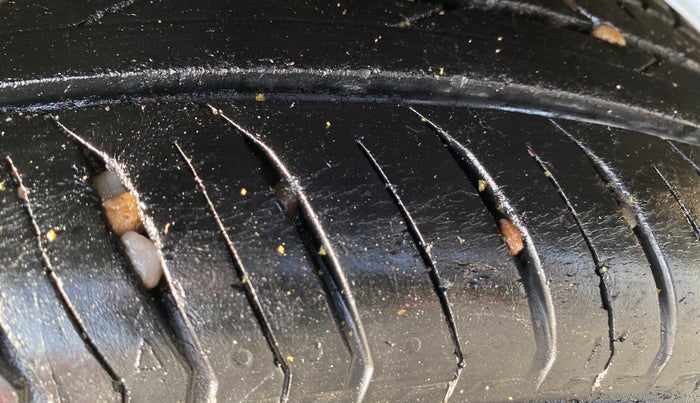 2023 Nissan MAGNITE XE, Petrol, Manual, 26,910 km, Left Rear Tyre Tread