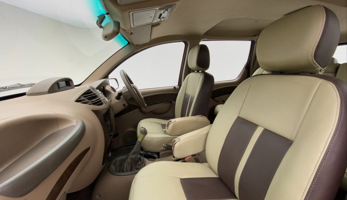 2011 Mahindra Xylo E8 ABS BS IV, Diesel, Manual, 71,459 km, Right Side Front Door Cabin
