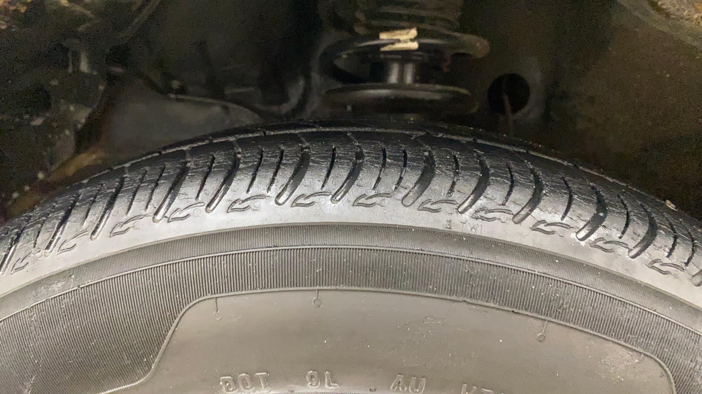 2021 Maruti S PRESSO VXI PLUS AMT, Petrol, Automatic, 48,989 km, Left Front Tyre Tread