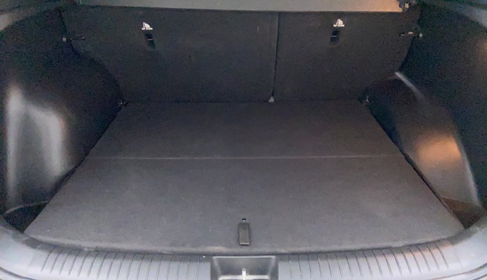 2017 Hyundai Creta 1.6 CRDI SX PLUS AUTO, Diesel, Automatic, 39,574 km, Boot Inside