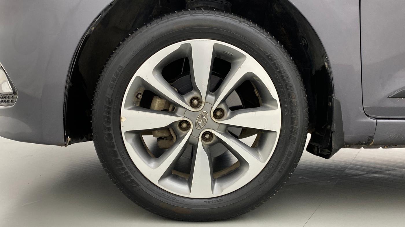 2014 Hyundai Elite i20 SPORTZ 1.4, Diesel, Manual, 73,693 km, Left Front Wheel