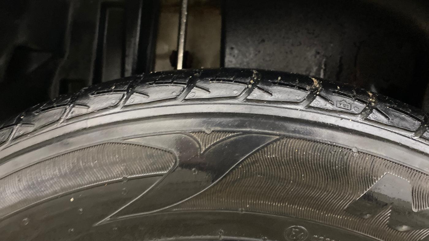 2013 Maruti Swift Dzire ZXI, Petrol, Manual, 74,304 km, Right Rear Tyre Tread
