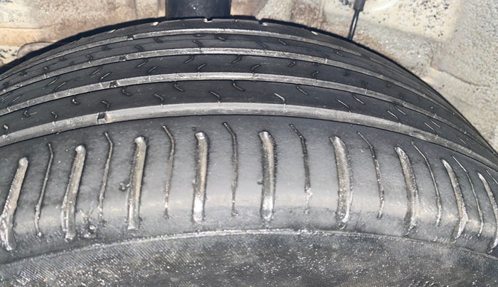 2017 Hyundai Elite i20 ASTA 1.2 DUAL TONE, Petrol, Manual, 79,123 km, Right Rear Tyre Tread