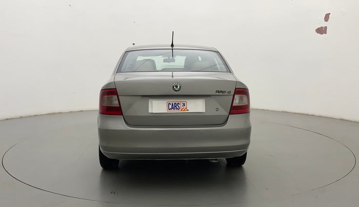 2012 Skoda Rapid 1.6 MPI AT AMBITION PLUS, Petrol, Automatic, 61,347 km, Back/Rear