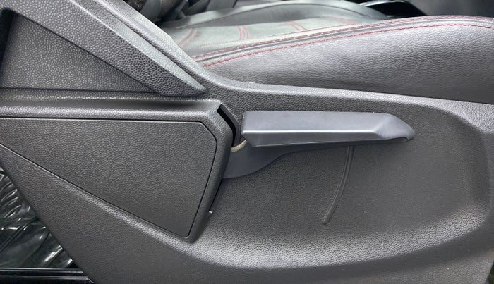 2017 Ford Ecosport 1.5 TITANIUMTDCI OPT, Diesel, Manual, 59,943 km, Driver Side Adjustment Panel
