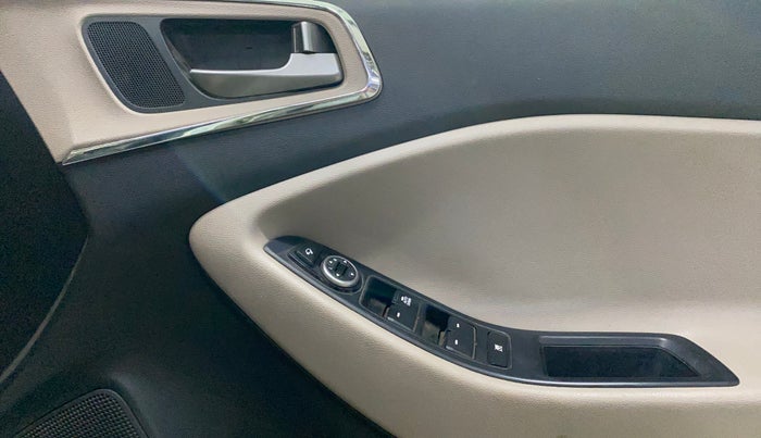 2015 Hyundai Elite i20 SPORTZ 1.2, Petrol, Manual, 20,004 km, Driver Side Door Panels Control