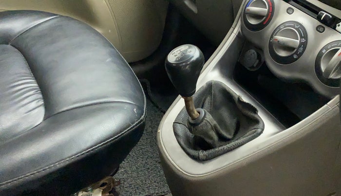 2012 Hyundai i10 MAGNA 1.2, Petrol, Manual, 54,346 km, Gear lever - Boot cover slightly torn