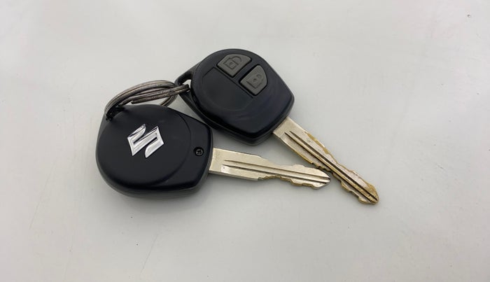 2016 Maruti Ertiga VXI AT, Petrol, Automatic, 95,559 km, Key Close Up