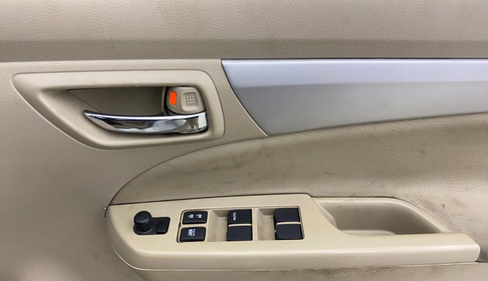 2016 Maruti Ertiga VXI AT, Petrol, Automatic, 95,559 km, Driver Side Door Panels Control