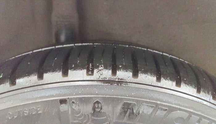 2021 Honda Jazz 1.2L I-VTEC ZX CVT, Petrol, Automatic, 11,450 km, Right Rear Tyre Tread