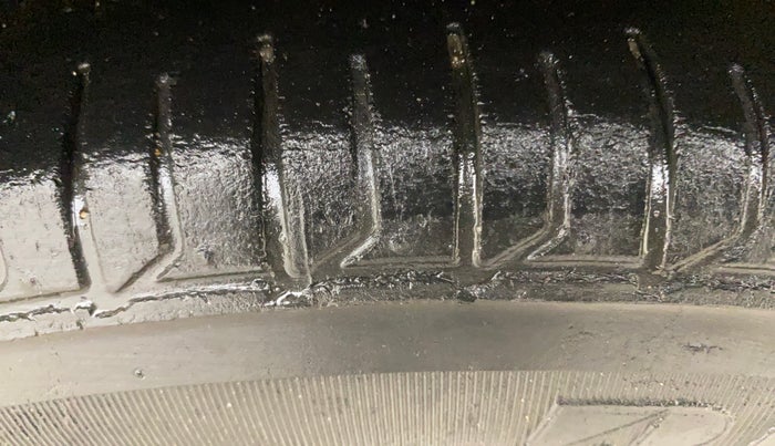 2016 Maruti Ciaz VXI+, Petrol, Manual, 1,34,667 km, Left Rear Tyre Tread