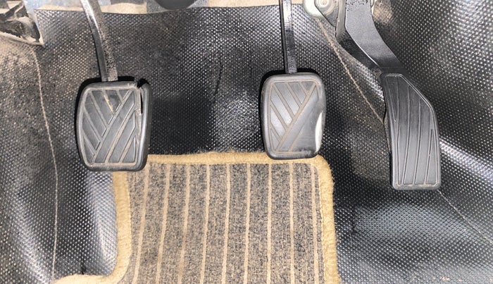 2016 Maruti Ciaz VXI+, Petrol, Manual, 1,34,667 km, Pedals