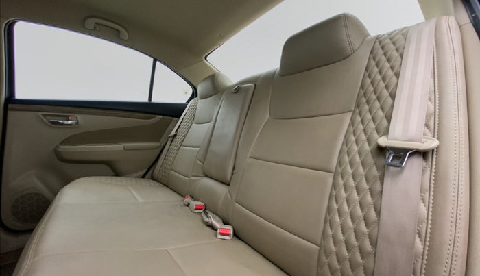2019 Maruti Ciaz DELTA 1.5 SHVS MT PETROL, Petrol, Manual, 31,630 km, Right Side Rear Door Cabin