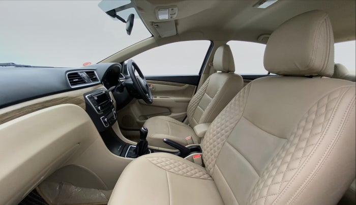 2019 Maruti Ciaz DELTA 1.5 SHVS MT PETROL, Petrol, Manual, 31,630 km, Right Side Front Door Cabin