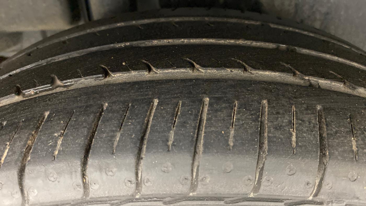 2019 Maruti Ciaz DELTA 1.5 SHVS MT PETROL, Petrol, Manual, 31,630 km, Right Rear Tyre Tread