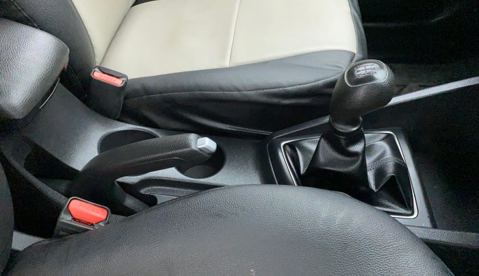 2017 Hyundai Elite i20 ASTA 1.2, Petrol, Manual, 13,857 km, Gear Lever