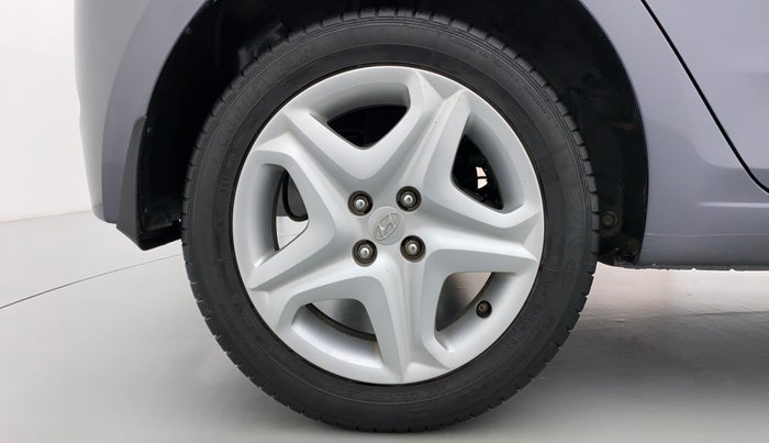 2017 Hyundai Elite i20 ASTA 1.2, Petrol, Manual, 13,857 km, Right Rear Wheel