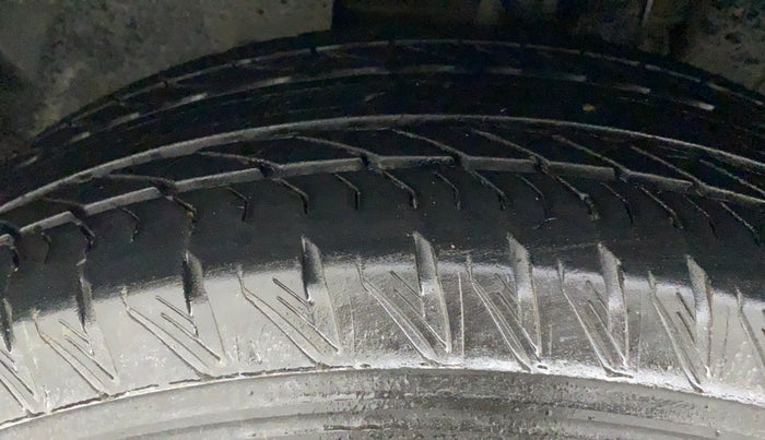 2021 Tata Safari XZA PLUS, Diesel, Automatic, 52,813 km, Left Front Tyre Tread