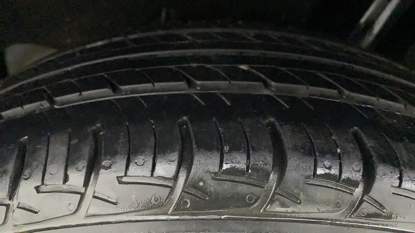 2019 Maruti Baleno DELTA PETROL 1.2, Petrol, Manual, 26,337 km, Left Rear Tyre Tread
