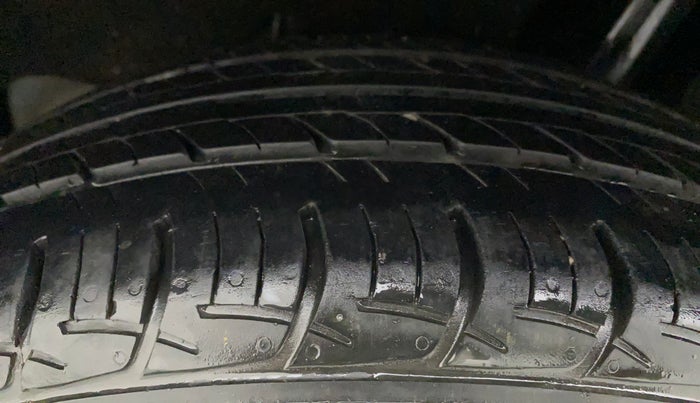 2019 Maruti Baleno DELTA PETROL 1.2, Petrol, Manual, 26,337 km, Left Rear Tyre Tread