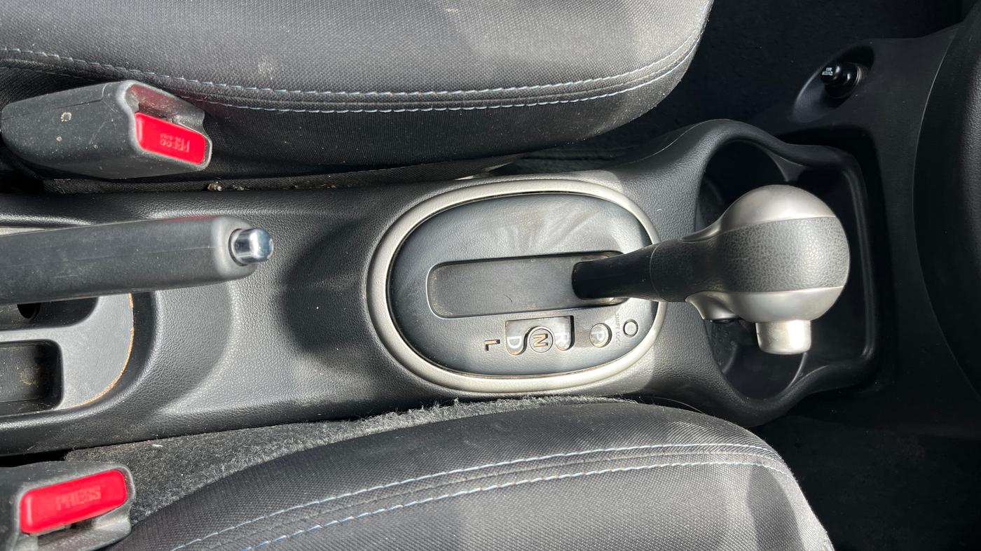 2018 Nissan Micra XV CVT, Petrol, Automatic, 36,059 km, Gear Lever