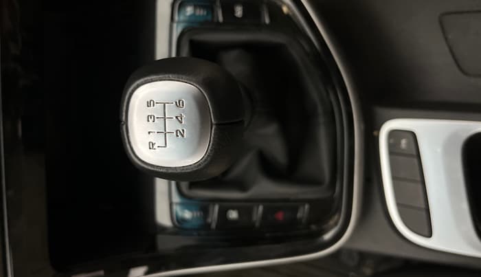 2024 MG HECTOR SHARP PRO 1.5 TURBO MT PETROL, Petrol, Manual, 12,845 km, Gear Lever