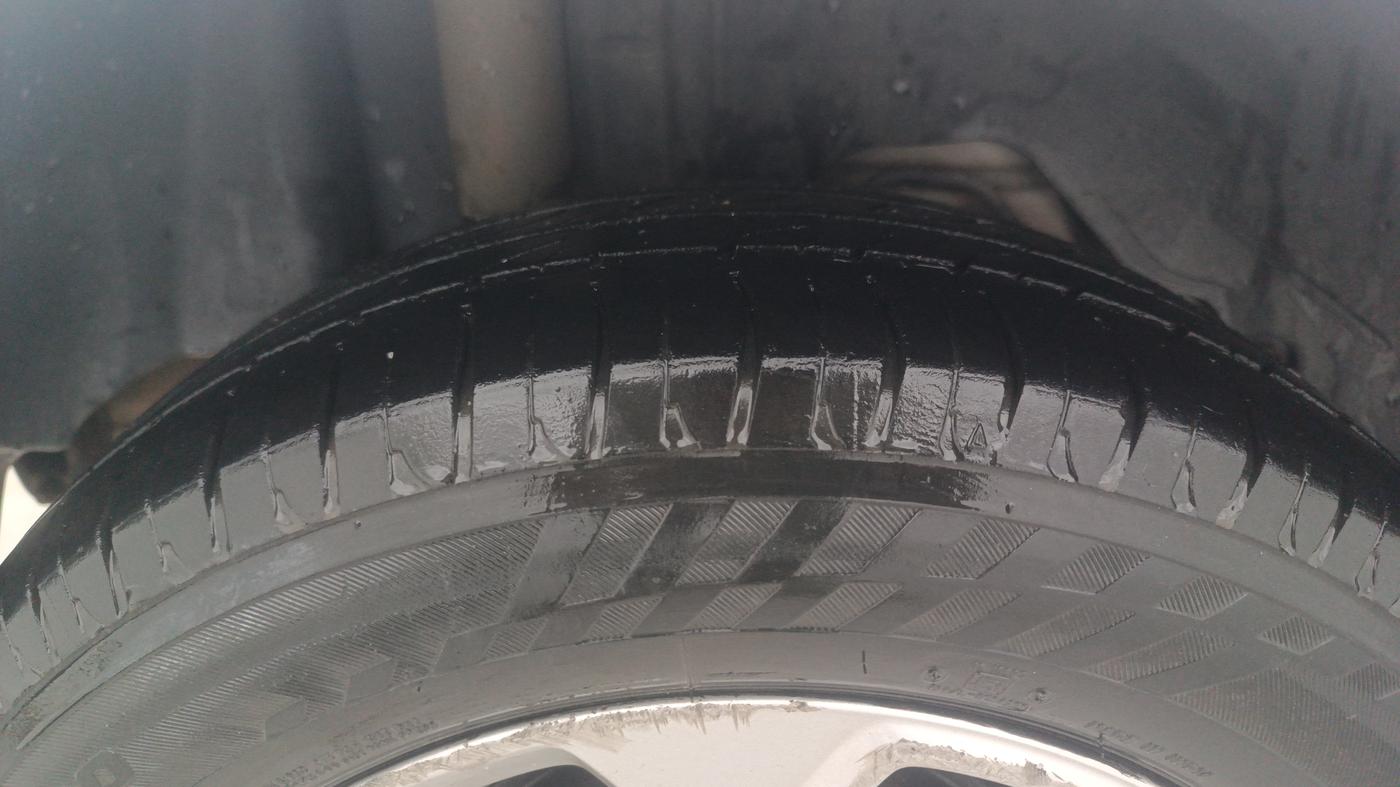 2016 Ford New Figo TITANIUM 1.5 PETROL AT, Petrol, Automatic, 63,598 km, Right Rear Tyre Tread