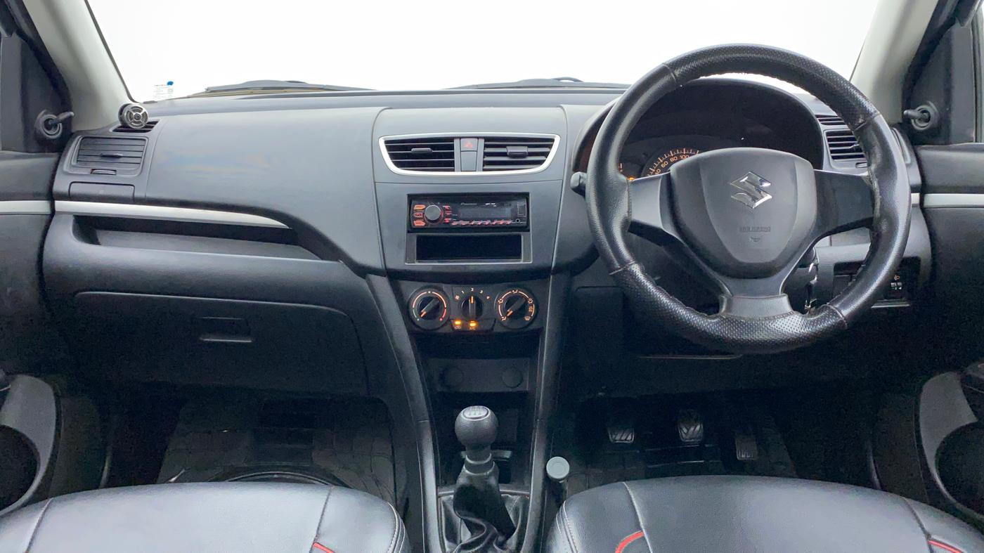 2017 Maruti Swift LXI (O), Petrol, Manual, 34,670 km, Dashboard