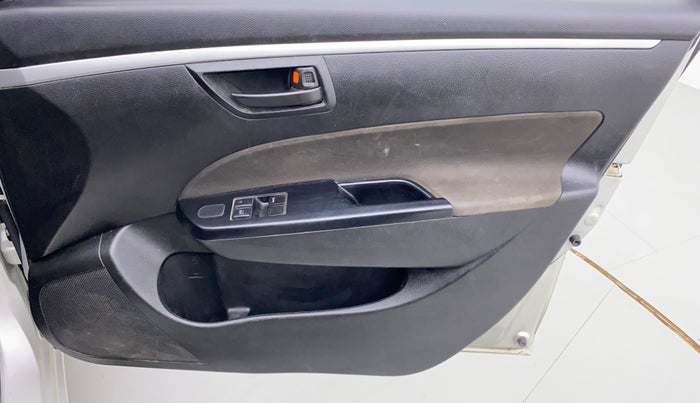 2017 Maruti Swift LXI (O), Petrol, Manual, 34,670 km, Driver Side Door Panels Control
