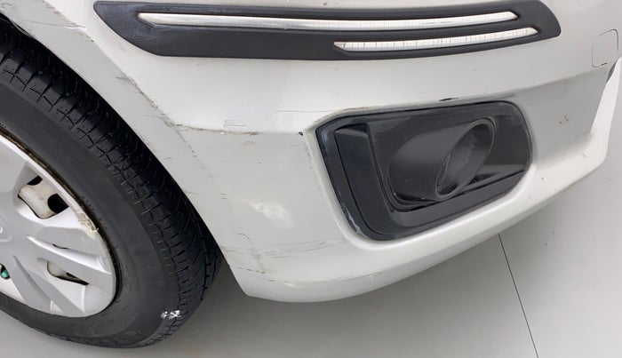 2017 Maruti Swift LXI (O), Petrol, Manual, 34,670 km, Front bumper - Minor scratches