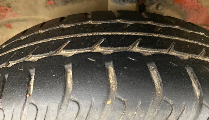 2014 Maruti Wagon R 1.0 VXI, Petrol, Manual, 18,870 km, Left Front Tyre Tread