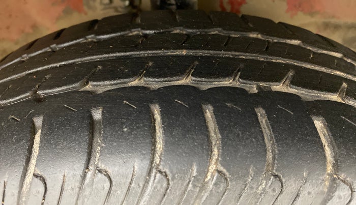 2014 Maruti Wagon R 1.0 VXI, Petrol, Manual, 18,870 km, Right Front Tyre Tread