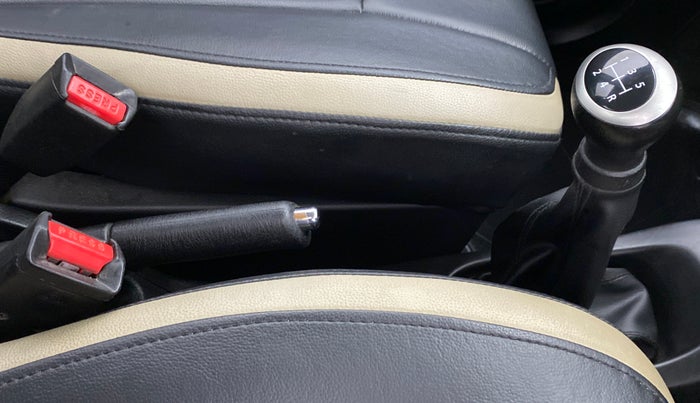 2014 Maruti Wagon R 1.0 VXI, Petrol, Manual, 18,870 km, Gear Lever