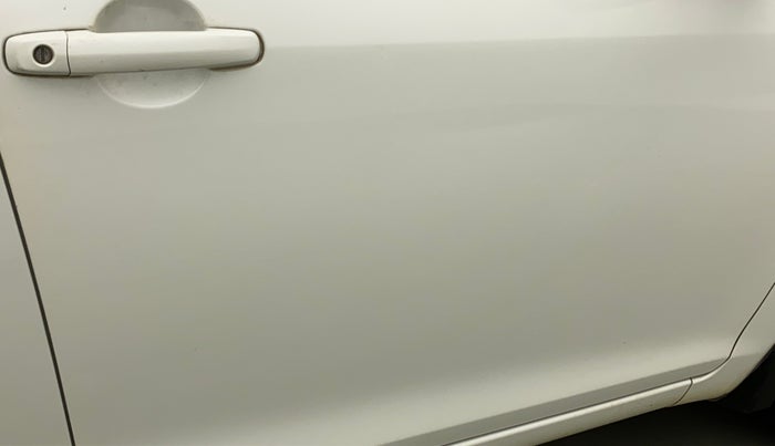2017 Maruti Swift VXI, Petrol, Manual, 47,727 km, Driver-side door - Slightly dented