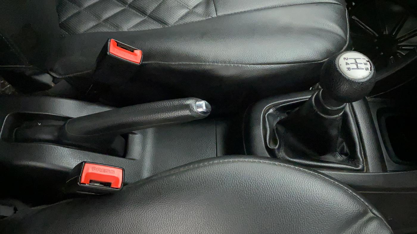 2017 Maruti Swift VXI, Petrol, Manual, 47,727 km, Gear Lever