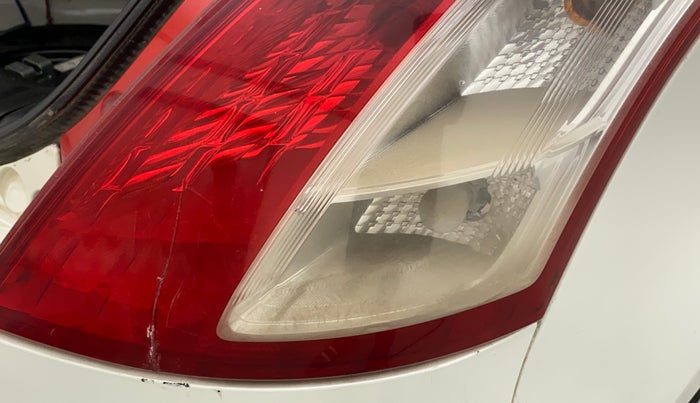 2017 Maruti Swift VXI, Petrol, Manual, 47,727 km, Right tail light - Minor damage