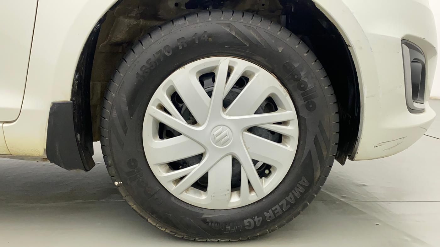 2017 Maruti Swift VXI, Petrol, Manual, 47,727 km, Right Front Wheel