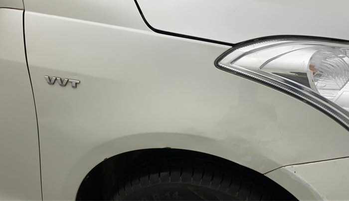 2017 Maruti Swift VXI, Petrol, Manual, 47,727 km, Right fender - Slightly dented
