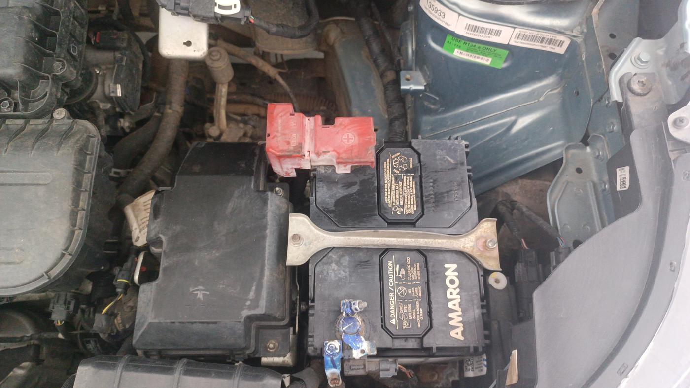 2022 Tata PUNCH ACCOMPLISHED MT, Petrol, Manual, 87,278 km, Engine View - Left