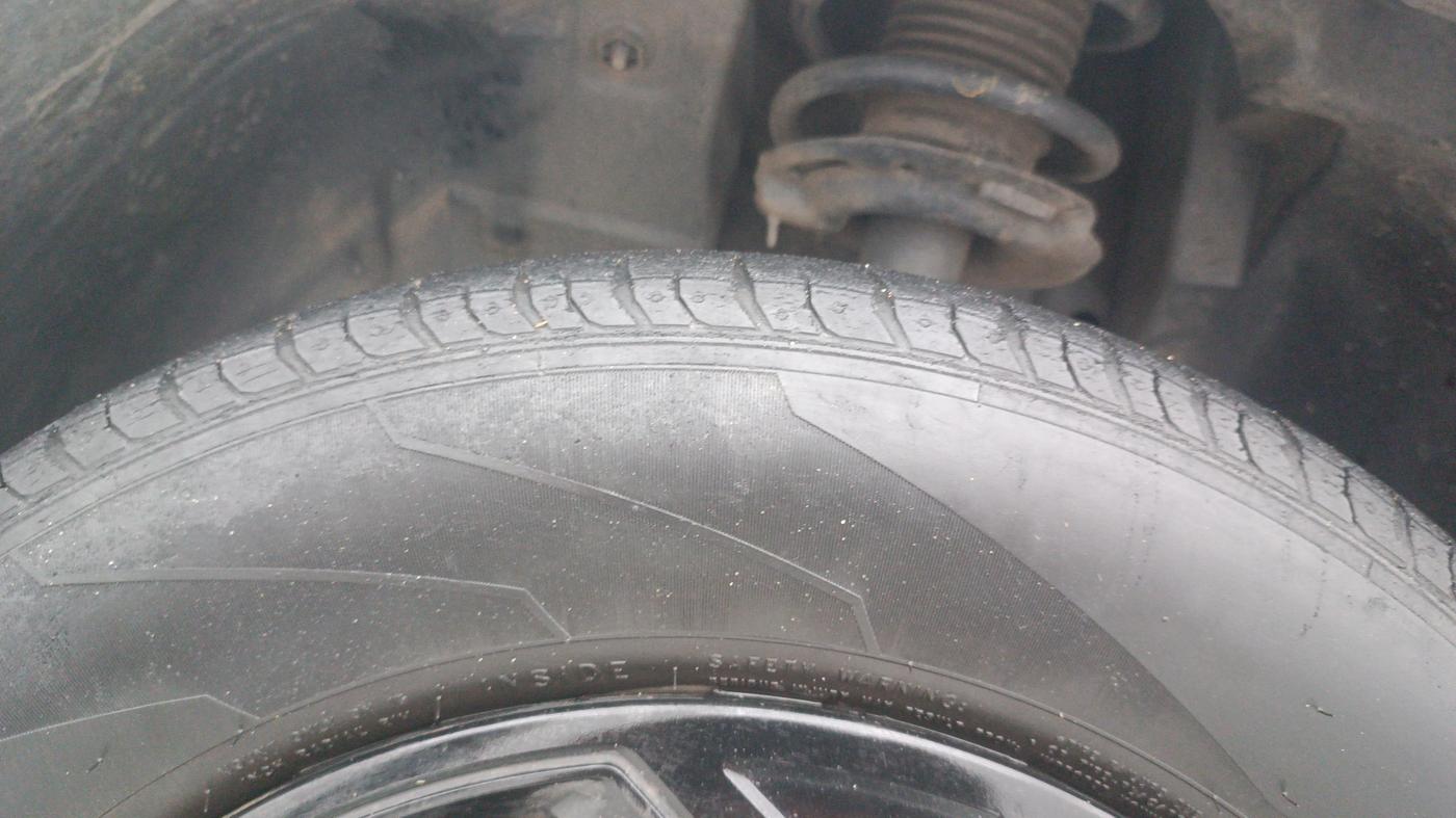 2022 Tata PUNCH ACCOMPLISHED MT, Petrol, Manual, 87,278 km, Left Front Tyre Tread