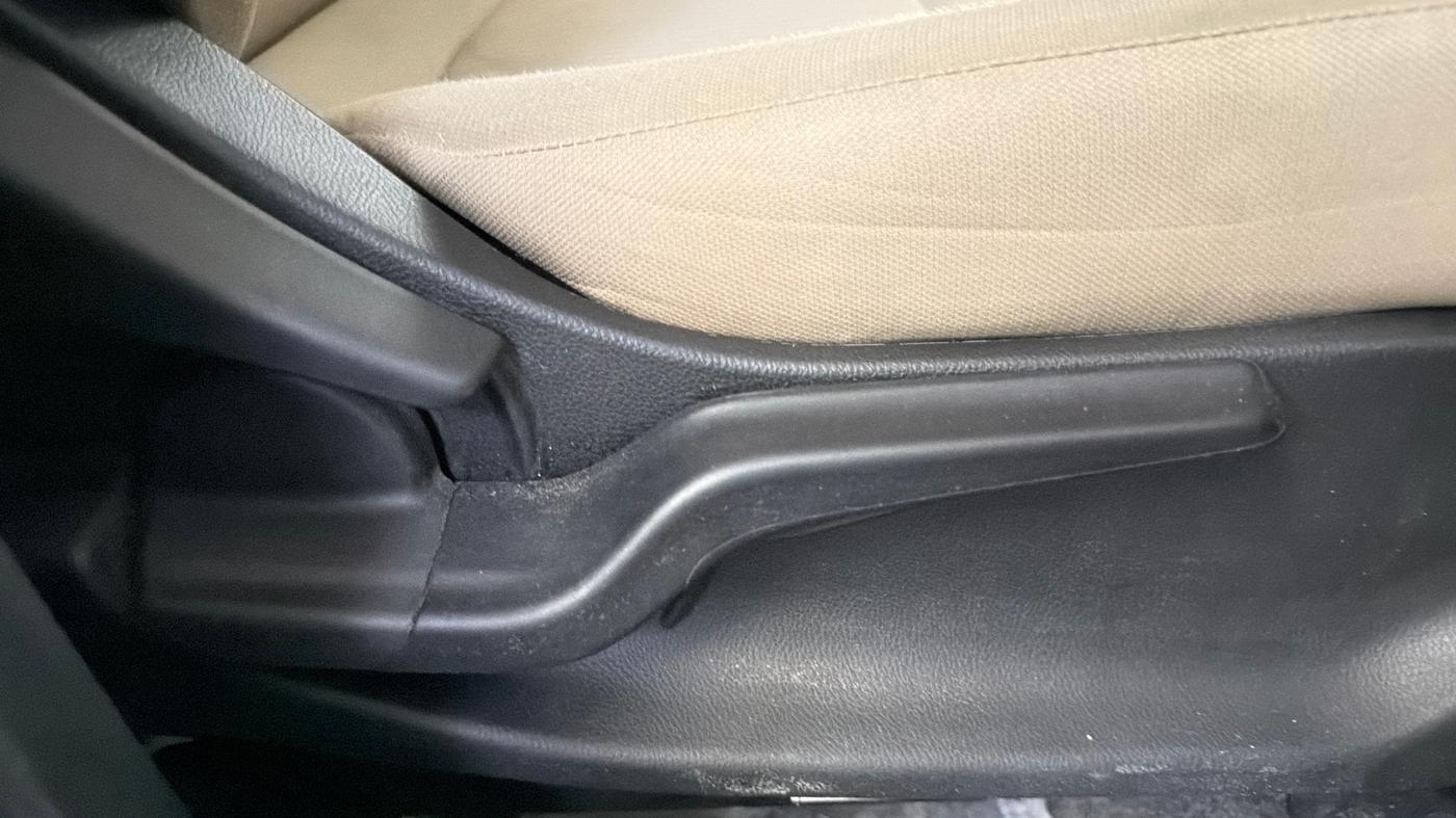 2023 Honda Amaze 1.2L I-VTEC S CVT, CNG, Automatic, 12,829 km, Driver Side Adjustment Panel