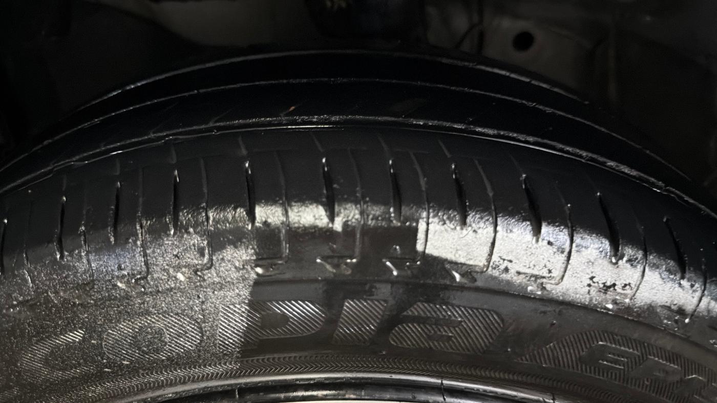 2023 Honda Amaze 1.2L I-VTEC S CVT, CNG, Automatic, 12,829 km, Left Front Tyre Tread