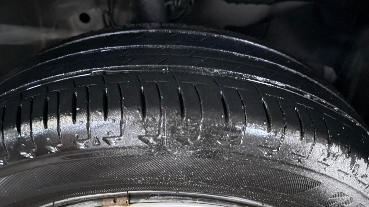 2023 Honda Amaze 1.2L I-VTEC S CVT, CNG, Automatic, 12,829 km, Right Front Tyre Tread