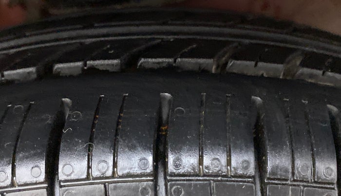 2011 Maruti Alto K10 VXI, Petrol, Manual, 33,454 km, Right Front Tyre Tread
